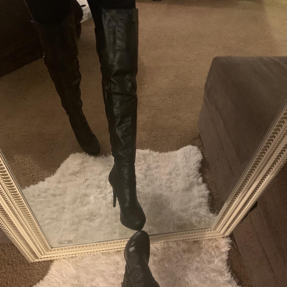 Over the knee leather boots